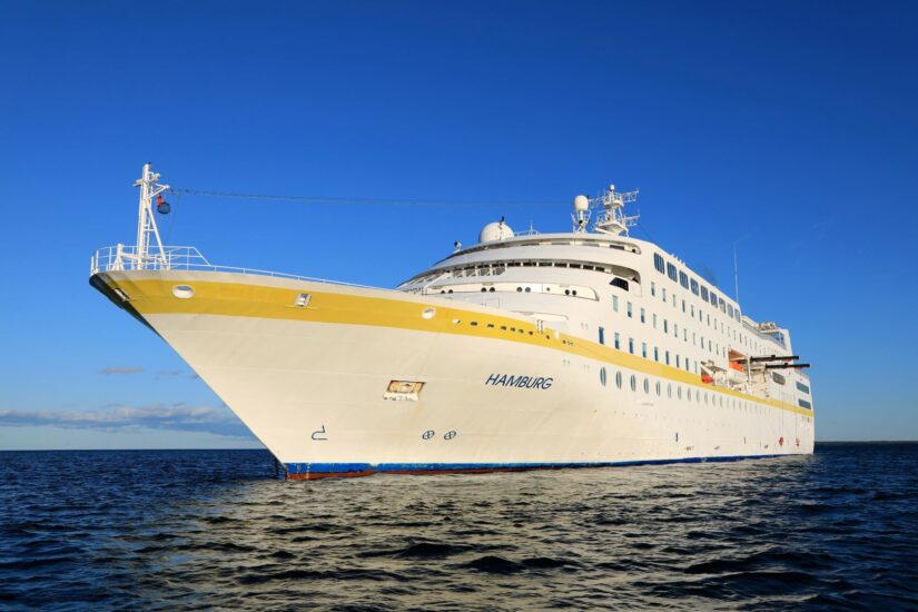 MS Hamburg vor Mackinac Island zu Presseinfo, September 2023, Pressebild