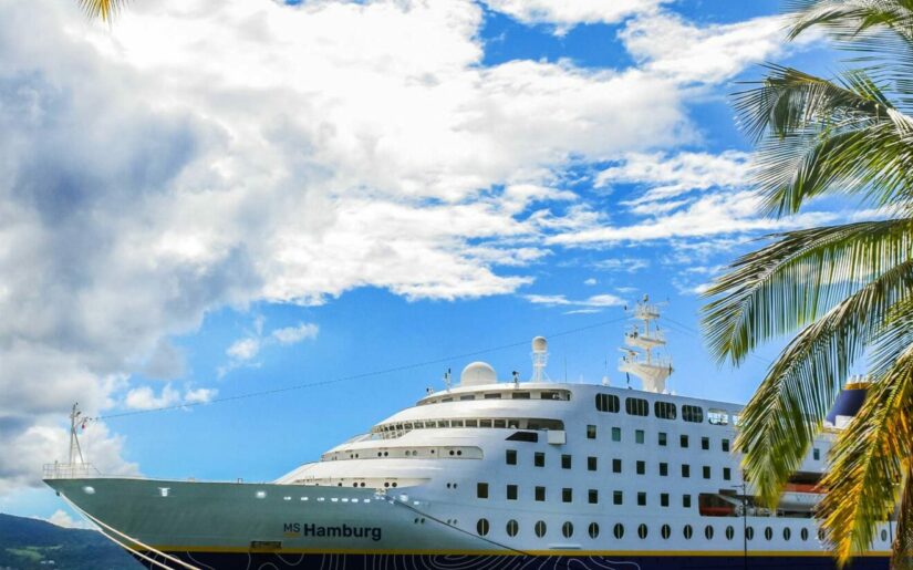 Titelbild, Presse, Oktober 2025, MS Hamburg Weltreise 147 Tage 