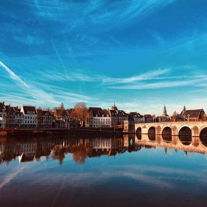 Advent romance on the Meuse