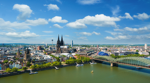 Cologne Lights – Fireworks Magic on the Rhine